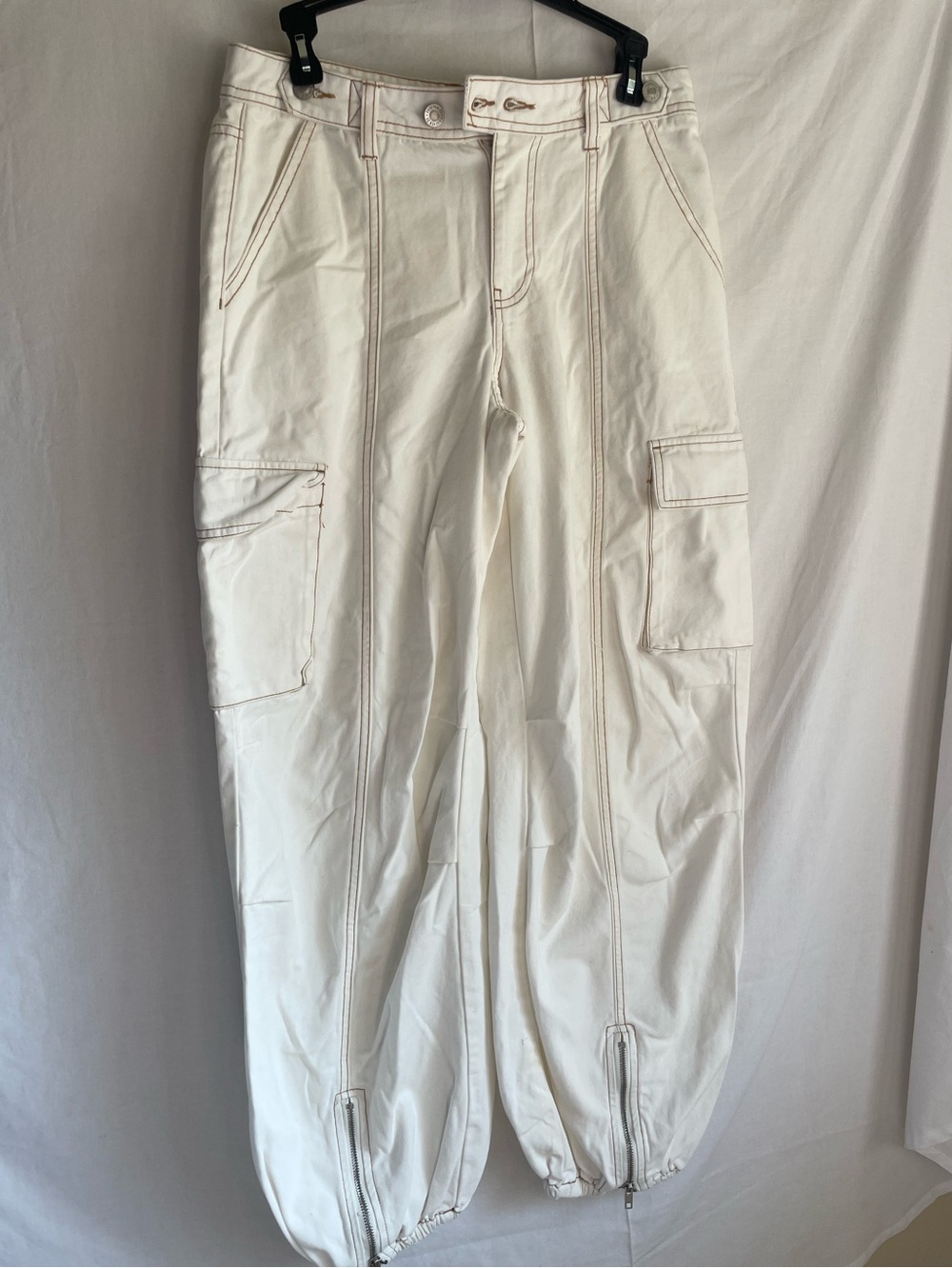 Forever‎ 21 Cream Canvas Cargo Pants Contrast Stitch Zipper Ankle Utility Medium